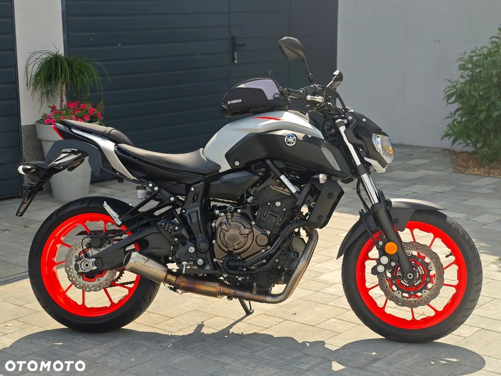 Yamaha MT - 5
