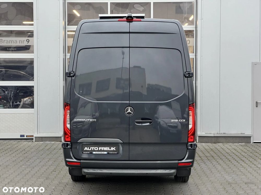 Mercedes-Benz Sprinter - 7