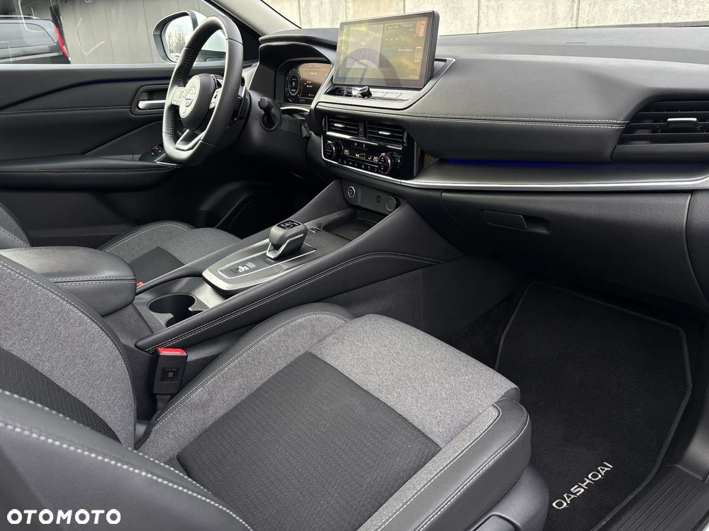 Nissan Qashqai 1.3 DIG-T MHEV N-Connecta Xtronic - 20