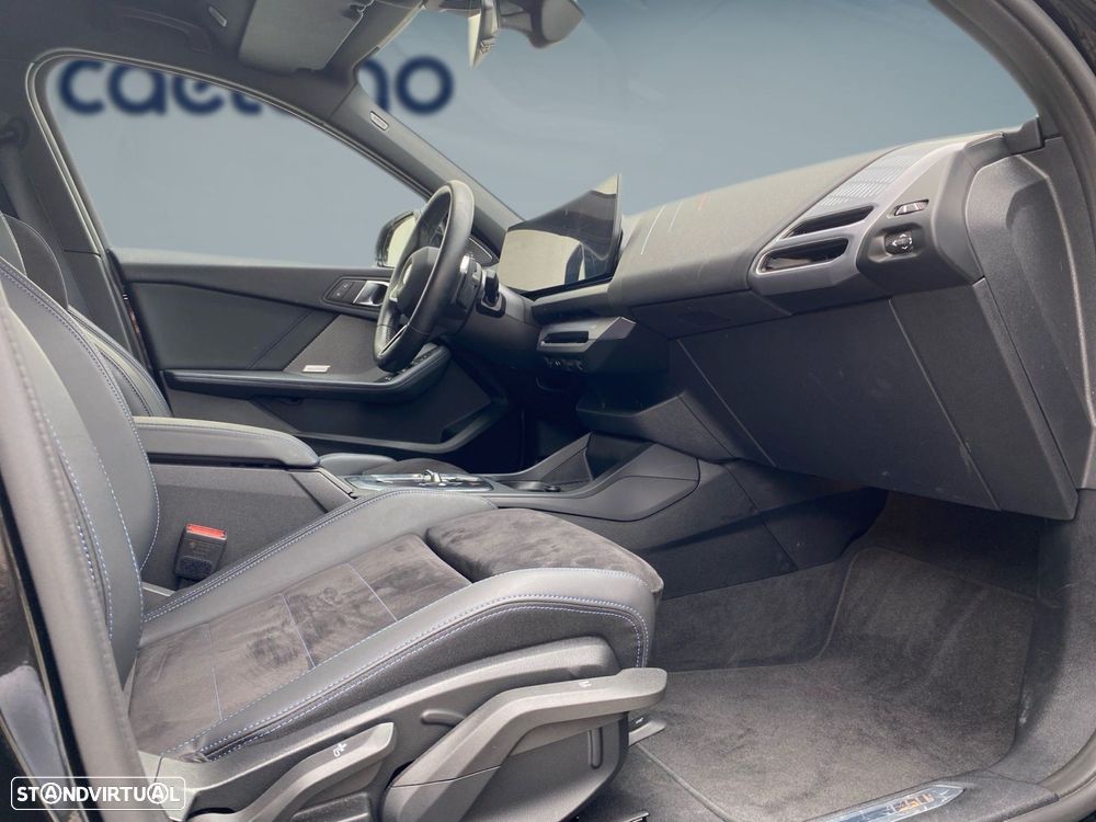 BMW 118 d Pack Desportivo M - 14
