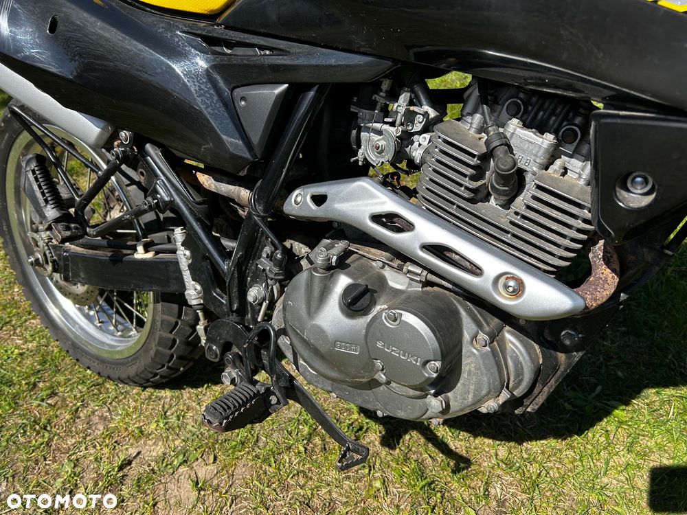 Suzuki DR - 15
