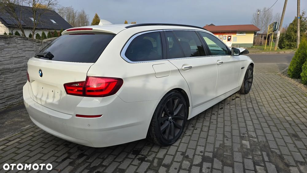 BMW Seria 5 525d - 10