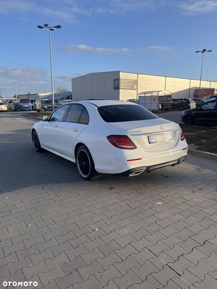 Mercedes-Benz Klasa E 220 d 4-Matic 9G-TRONIC - 3