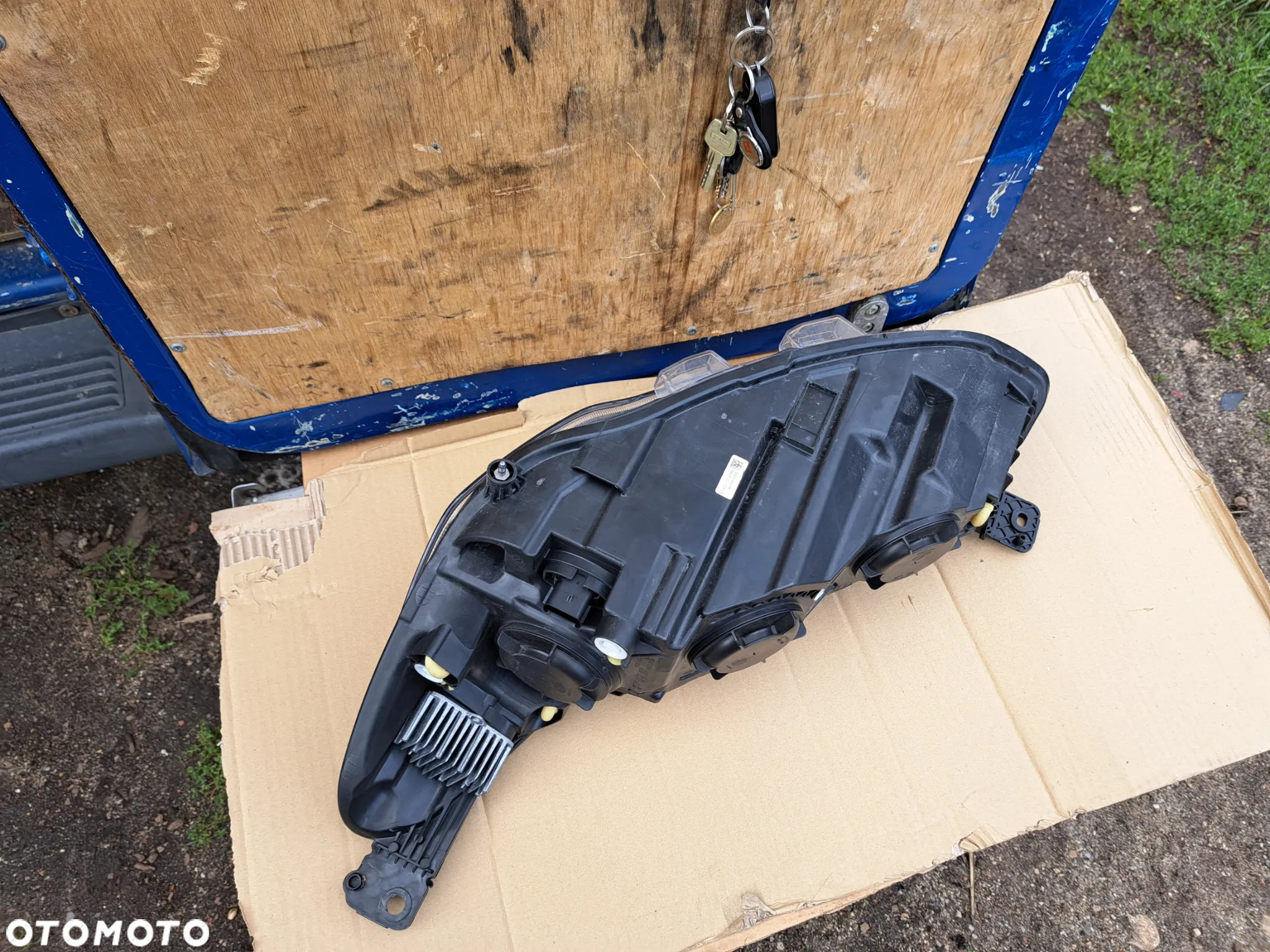 Lampa przednia prawa Ford Focus MK-4 IV JX7B-13W029-CE Reflektor prawy przód Ford Focus IV MK4 4 - 7