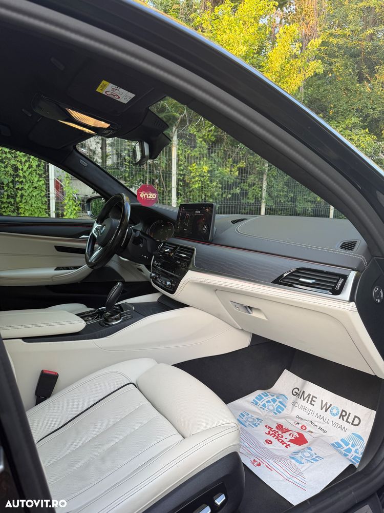 BMW Seria 5 530i xDrive AT MHEV - 13