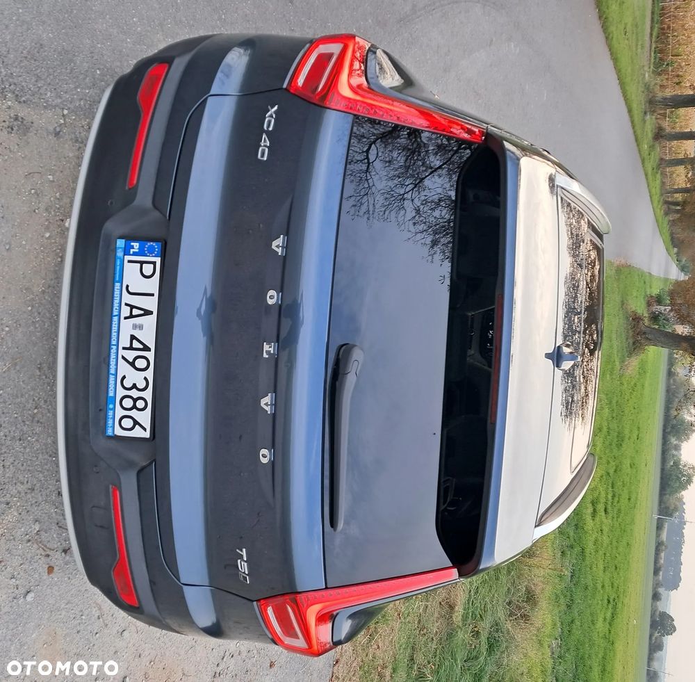 Volvo XC 40 - 8