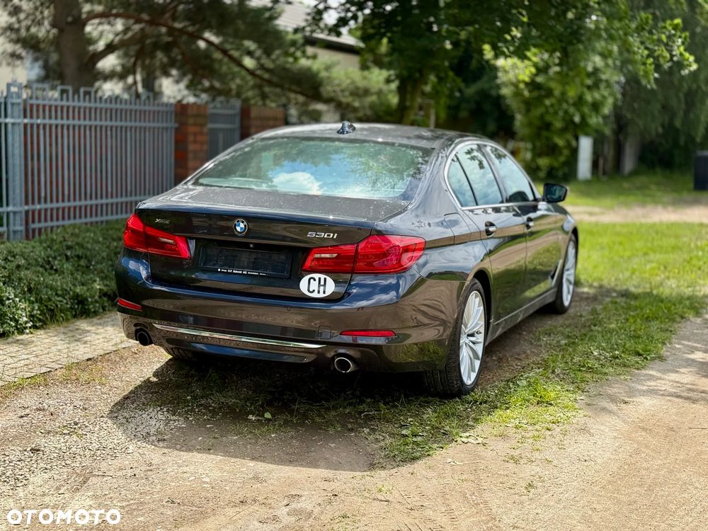 BMW Seria 5 530i xDrive Luxury Line - 6