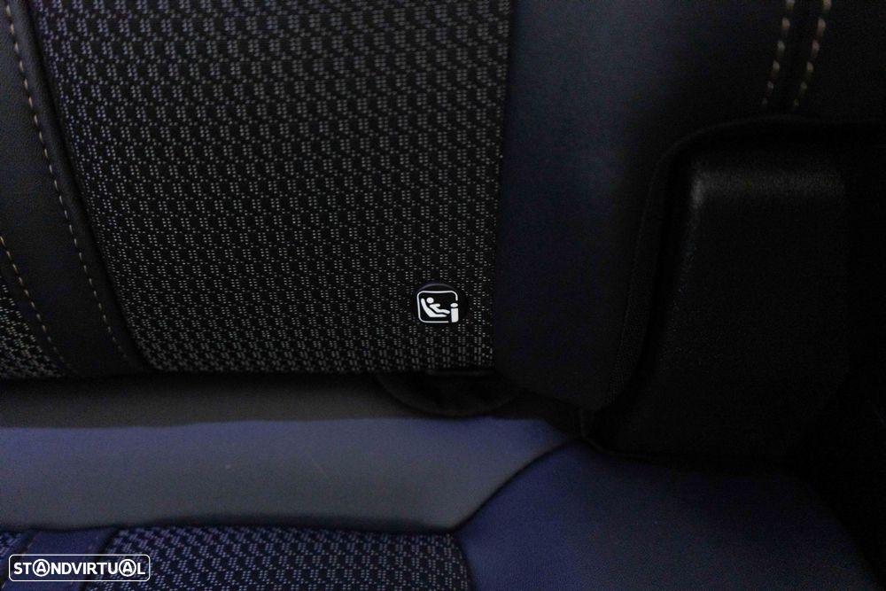 Peugeot 3008 1.6 Hybrid GT e-EAT8 - 11