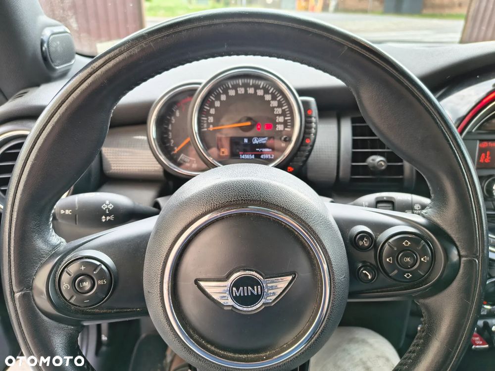 MINI Cooper - 24