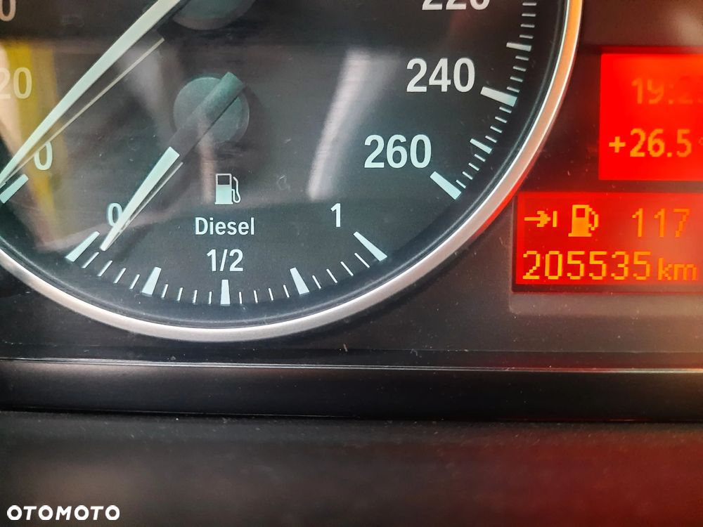 BMW Seria 3 318d - 19