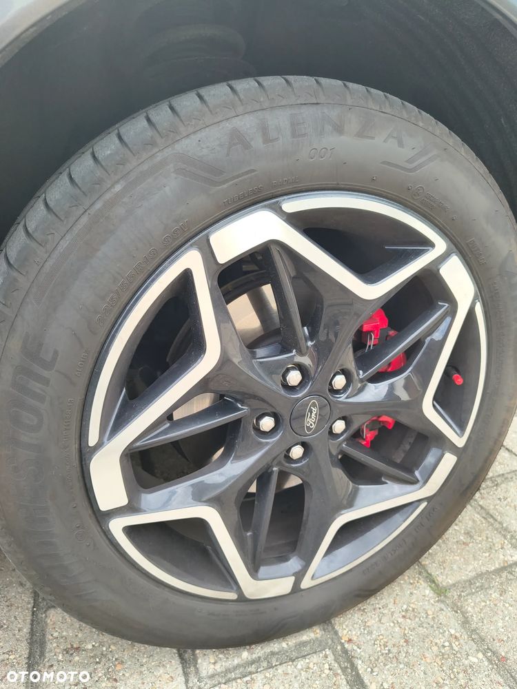Ford Kuga 2.5 FHEV AWD ST-Line X - 34