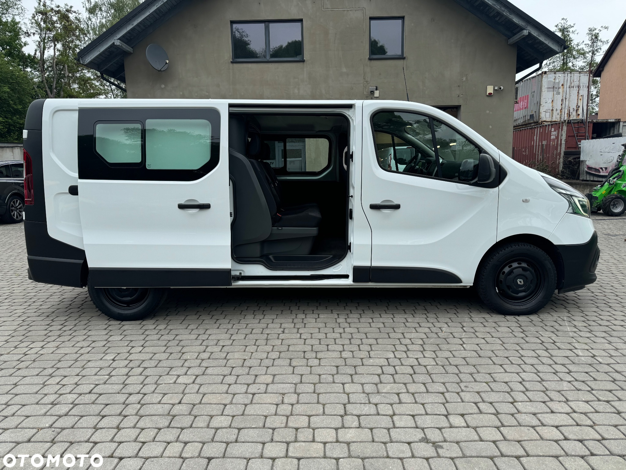 Renault Trafic - 10