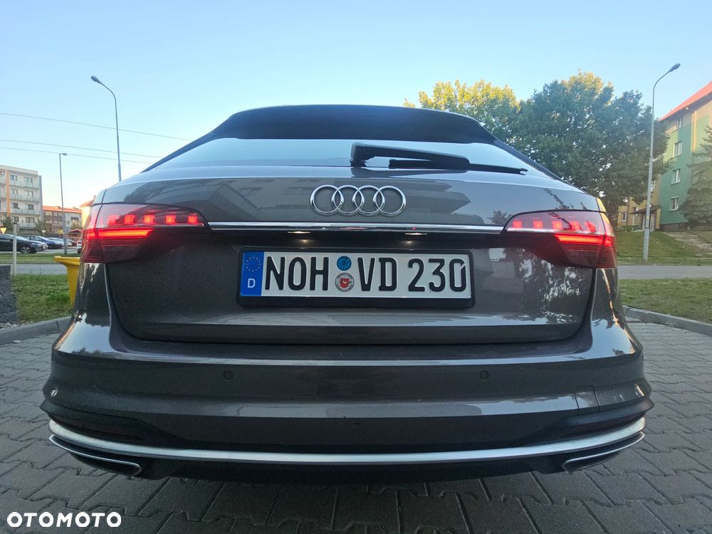 Audi A4 Avant 35 TFSI S tronic design - 11