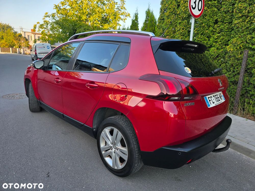 Peugeot 2008 BlueHDi 100 STOP & START Style - 7