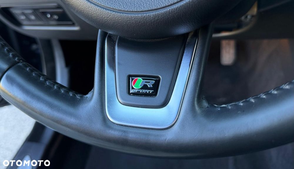 Jaguar XE 2.0 D R-Sport - 25
