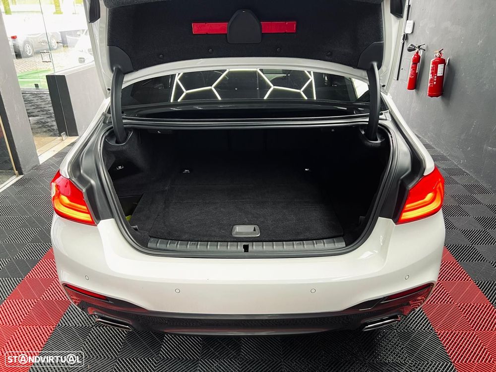 BMW 530 e iPerformance Pack M - 12