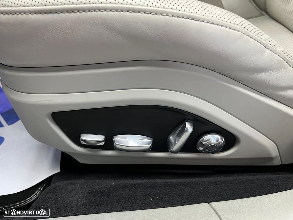 Porsche Panamera 4 S - 30