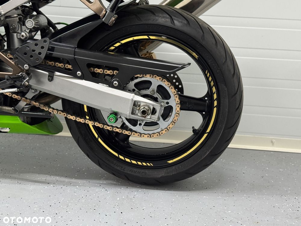 Kawasaki ZXR - 17