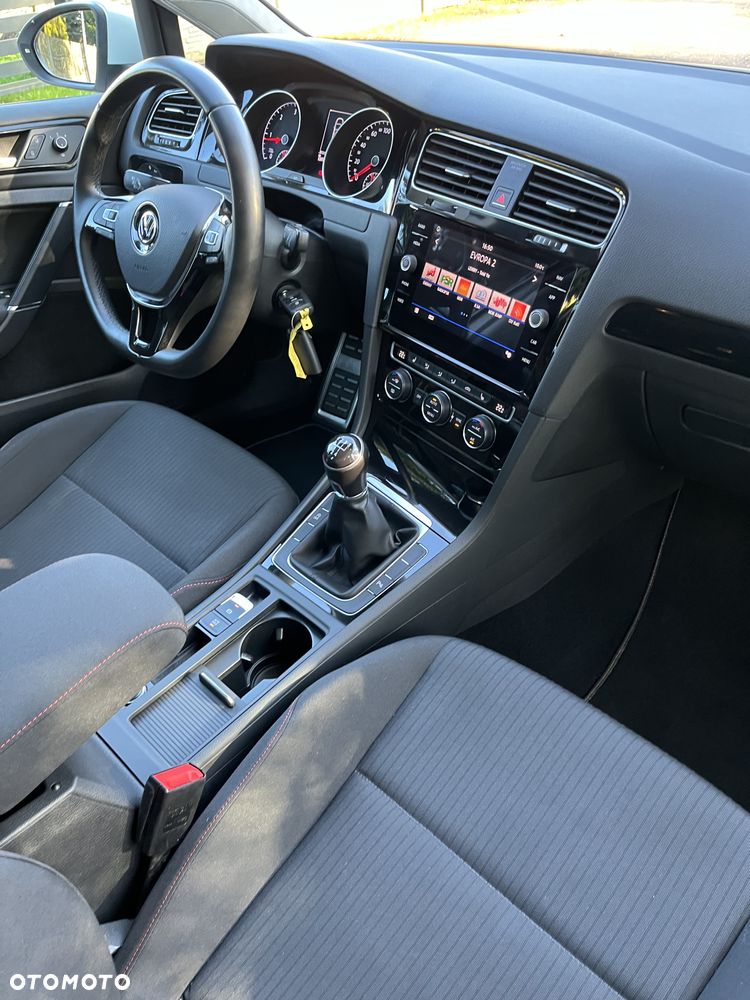 Volkswagen Golf - 14
