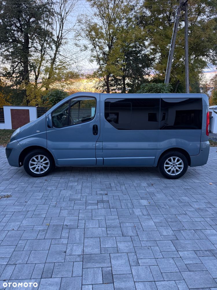 Opel Vivaro - 8