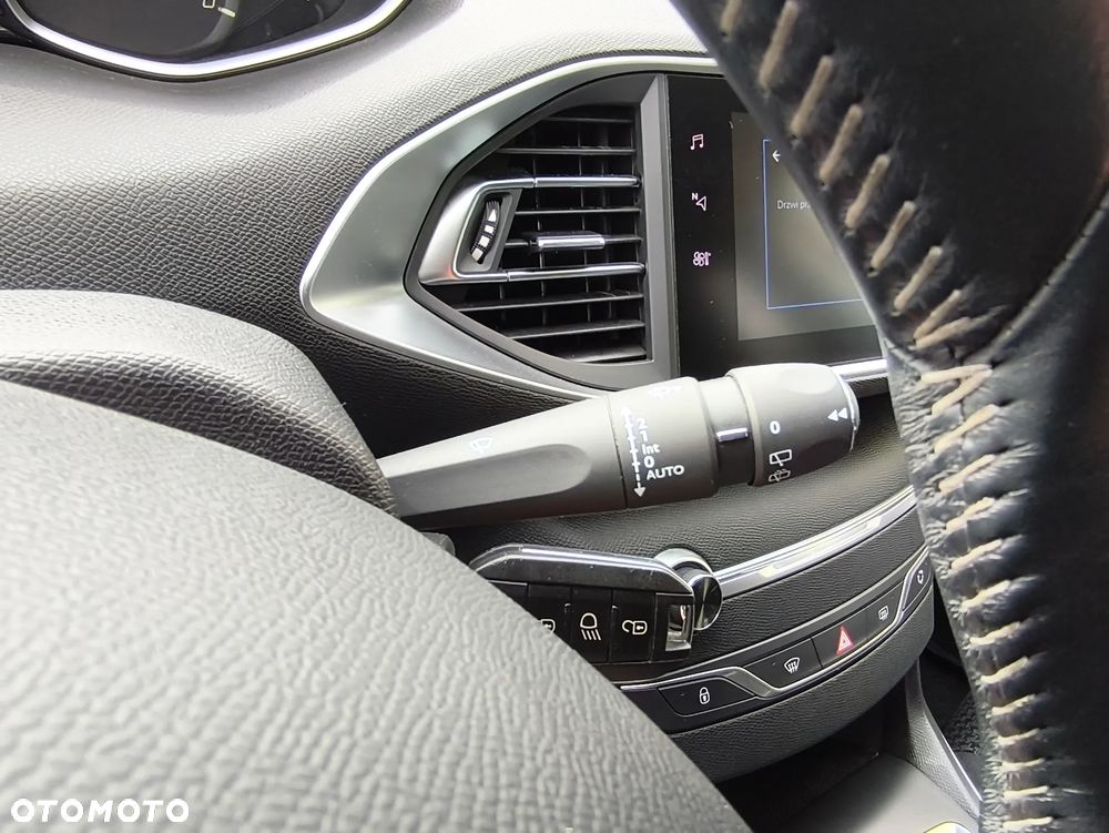 Peugeot 308 BlueHDi 100 Stop & Start Active - 26