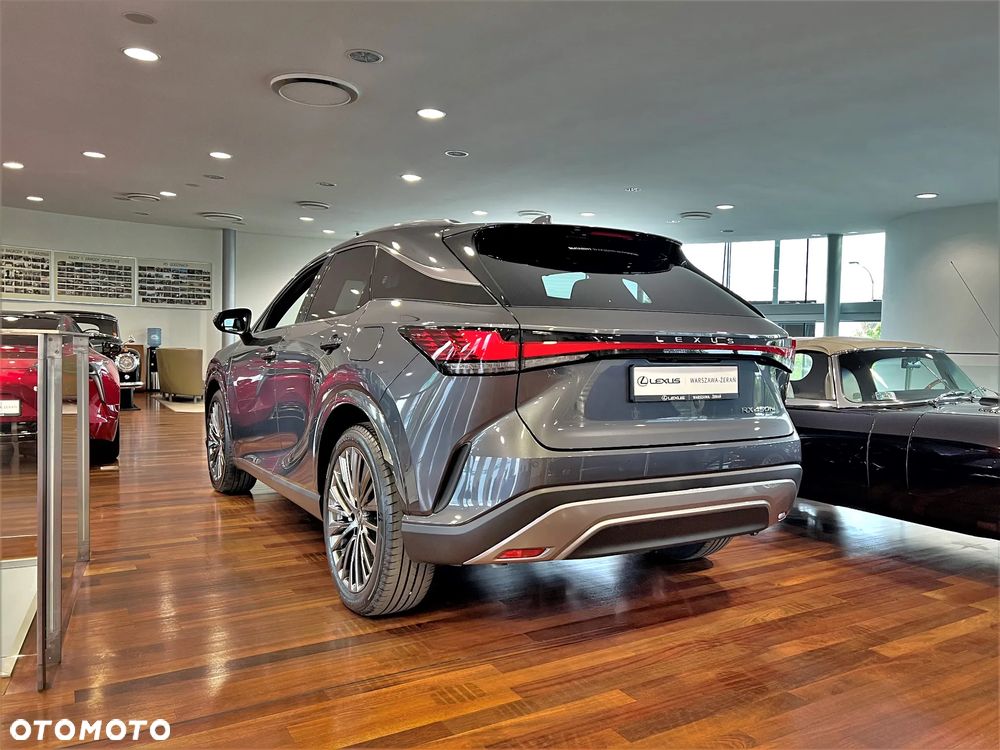 Lexus RX 450h+ Omotenashi - 7