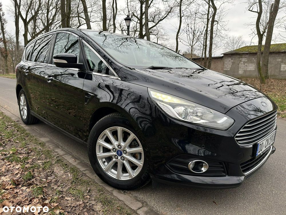 Ford S-Max - 13