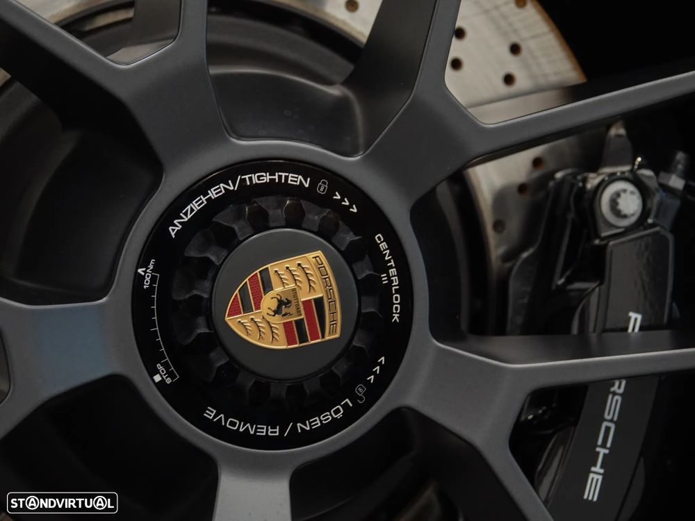 Porsche 911 (992) Carrera 4 GTS - 10