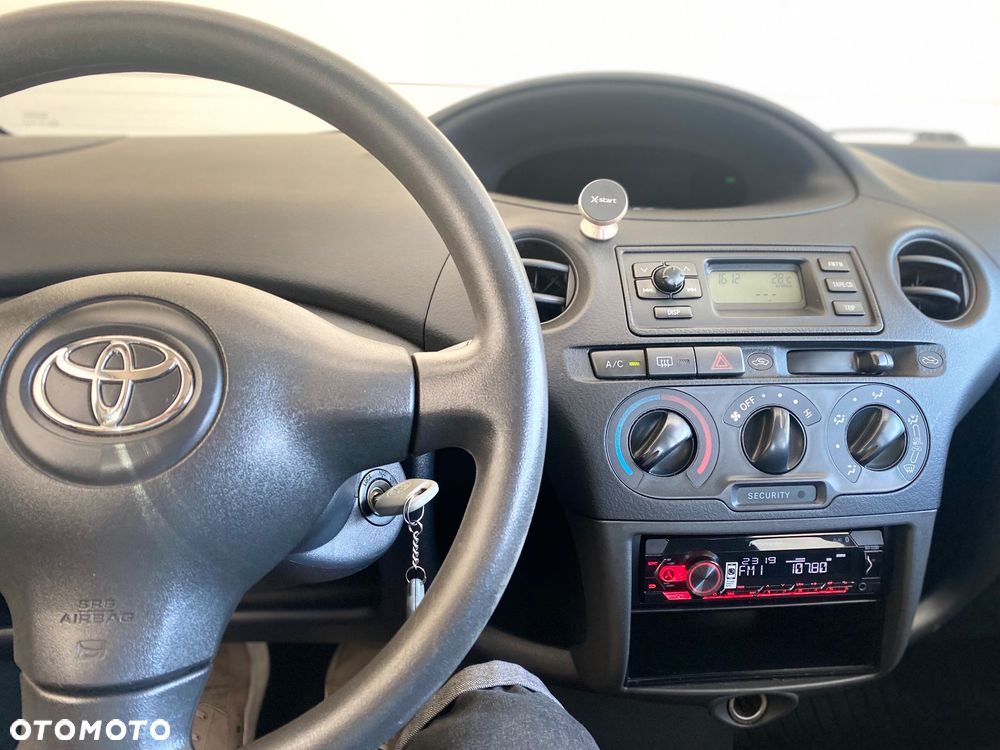Toyota Yaris 1.0 Luna - 23