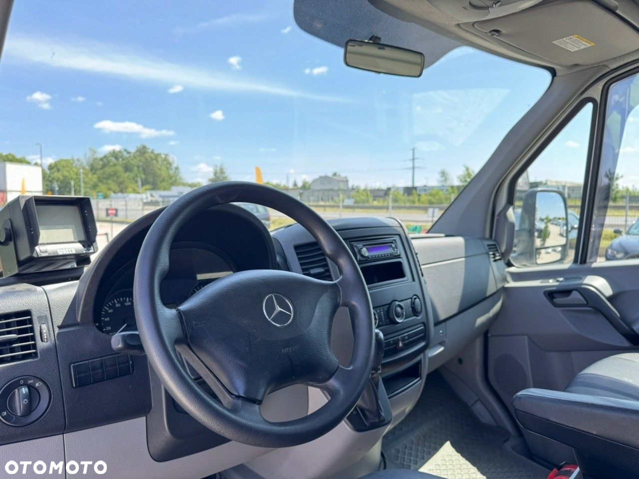 Mercedes-Benz Sprinter - 10