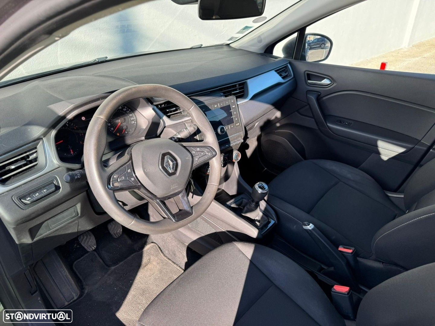 Renault Captur TCe 100 BUSINESS EDITION - 4