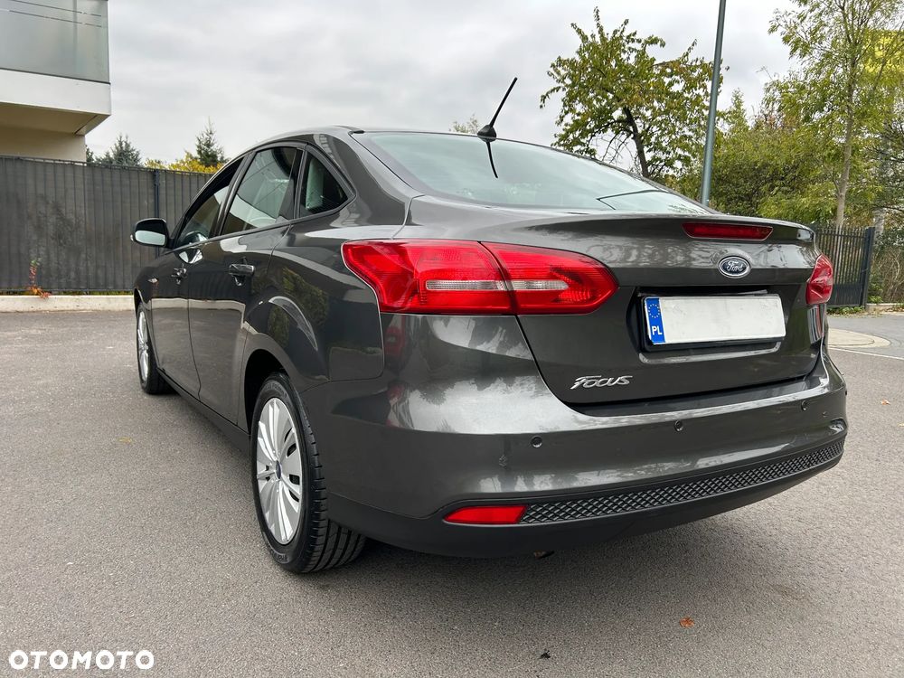 Ford Focus 1.6 Trend - 22