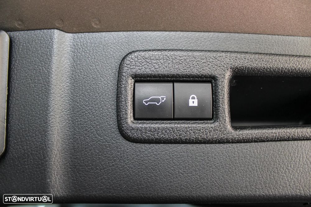 Lexus NX 300h Executive+ - 32