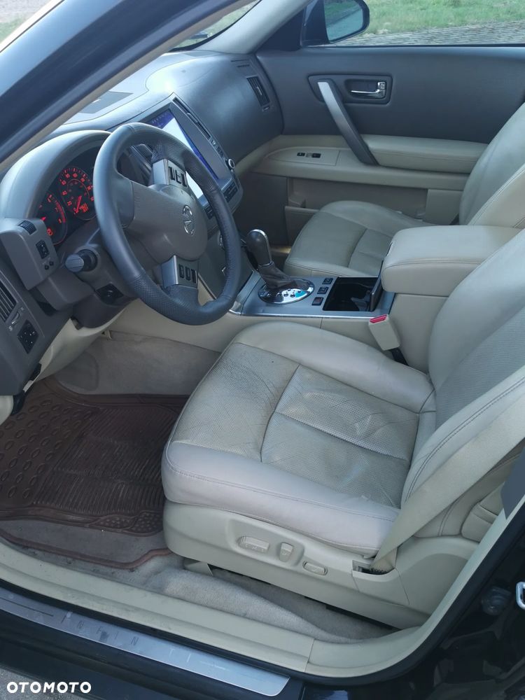 Infiniti FX - 13