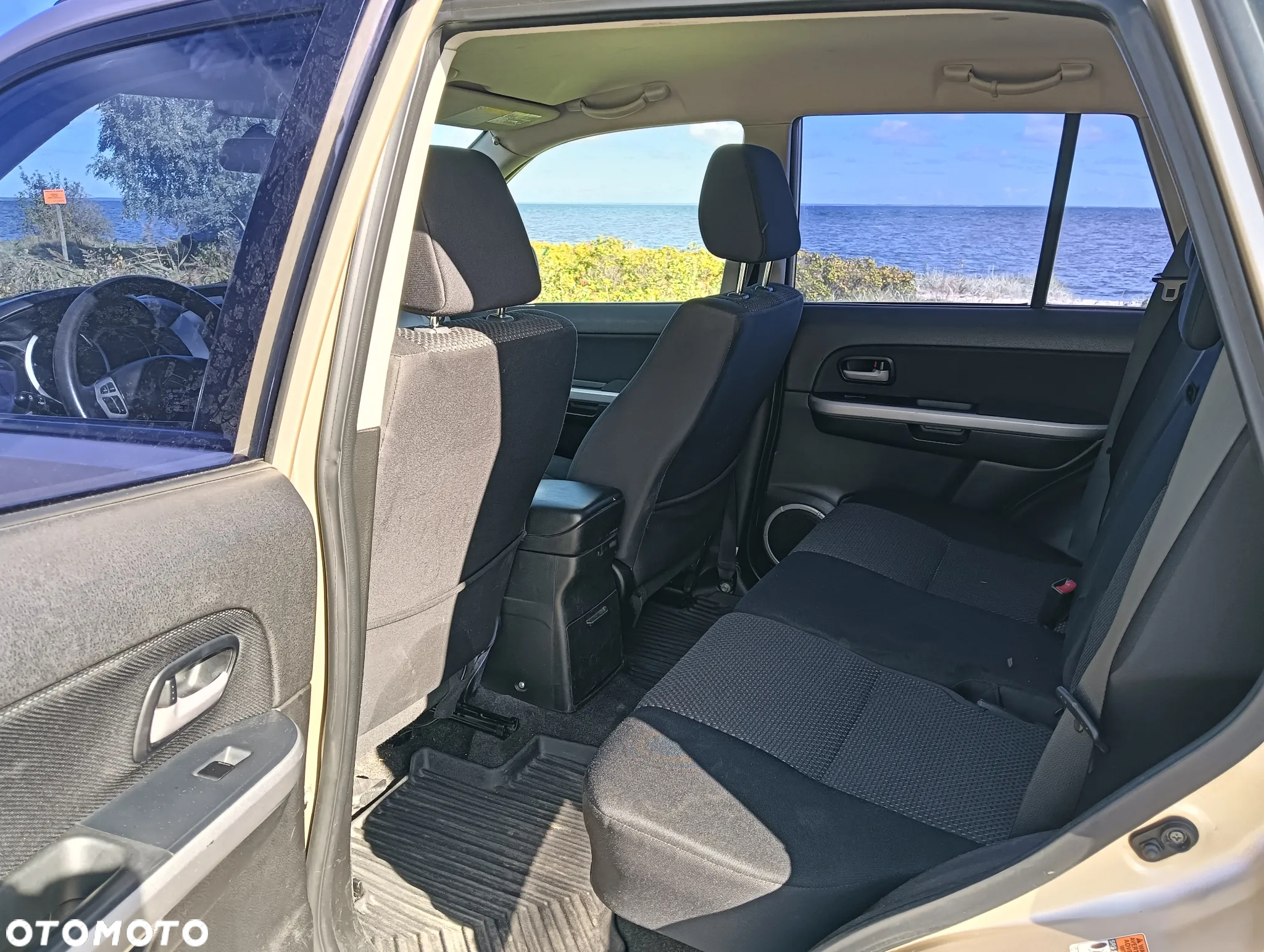 Suzuki Grand Vitara 2.0 - 11