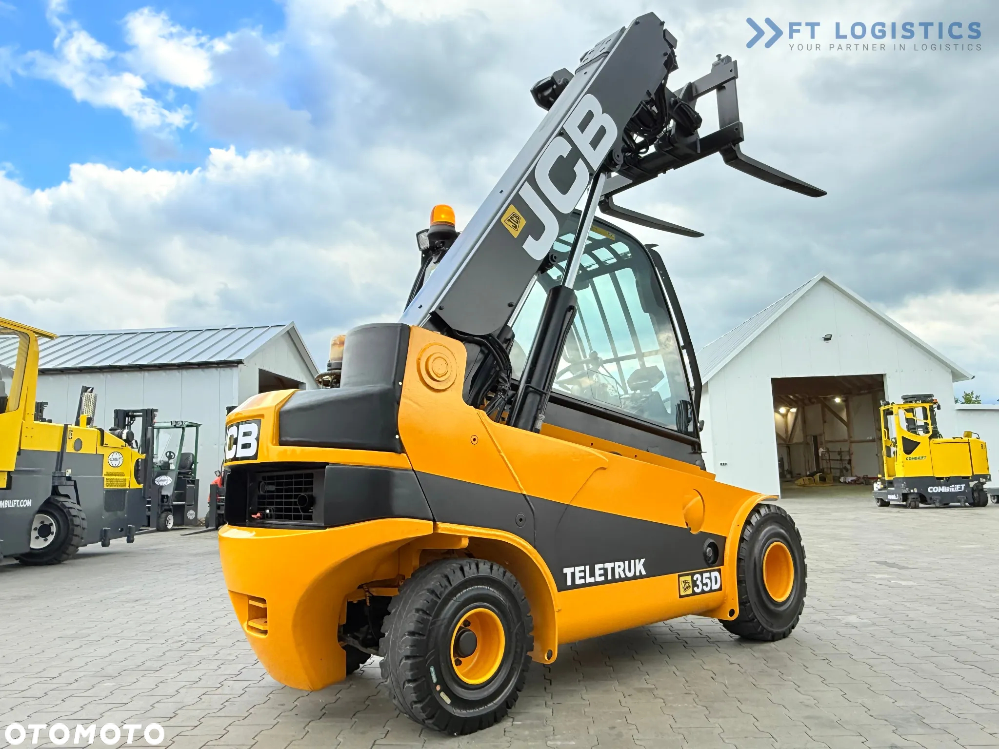 JCB TLT35D / DIESEL / KABINA / NOWE OPONY / 4450MM / TELESKOP - STAN IDEALNY - 30