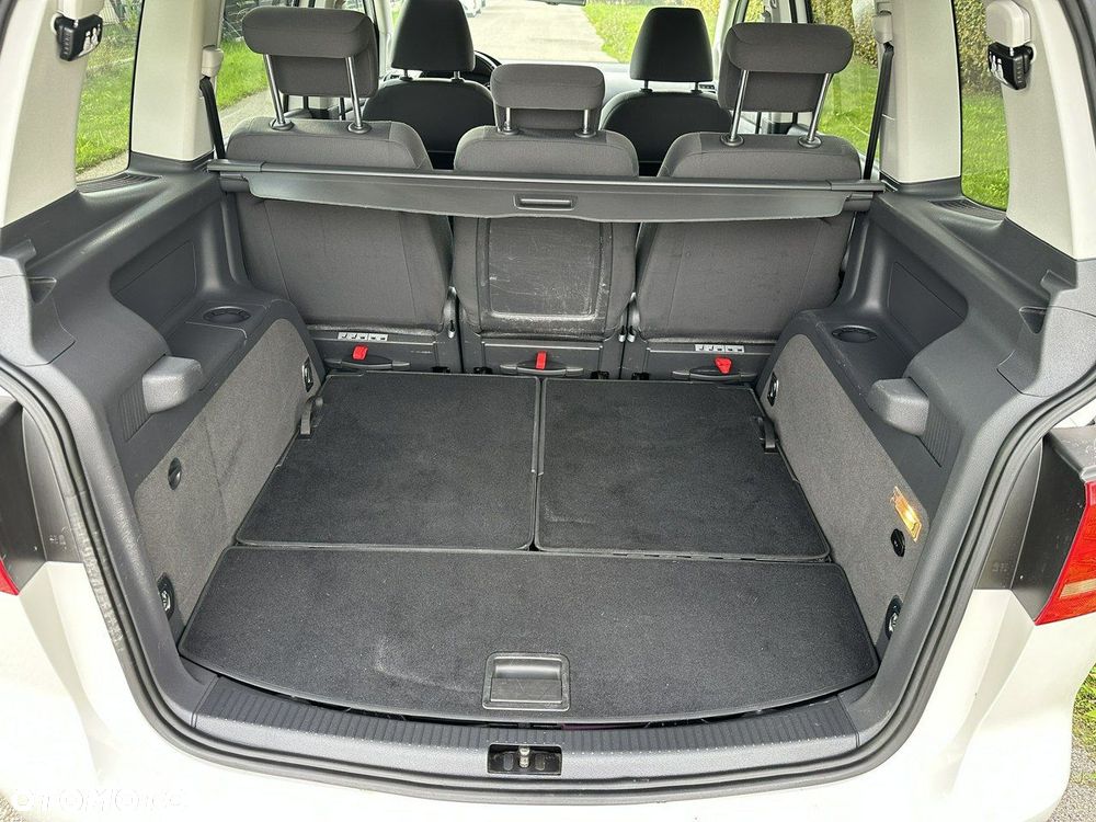 Volkswagen Touran 1.6 TDI DPF Trendline DSG - 22