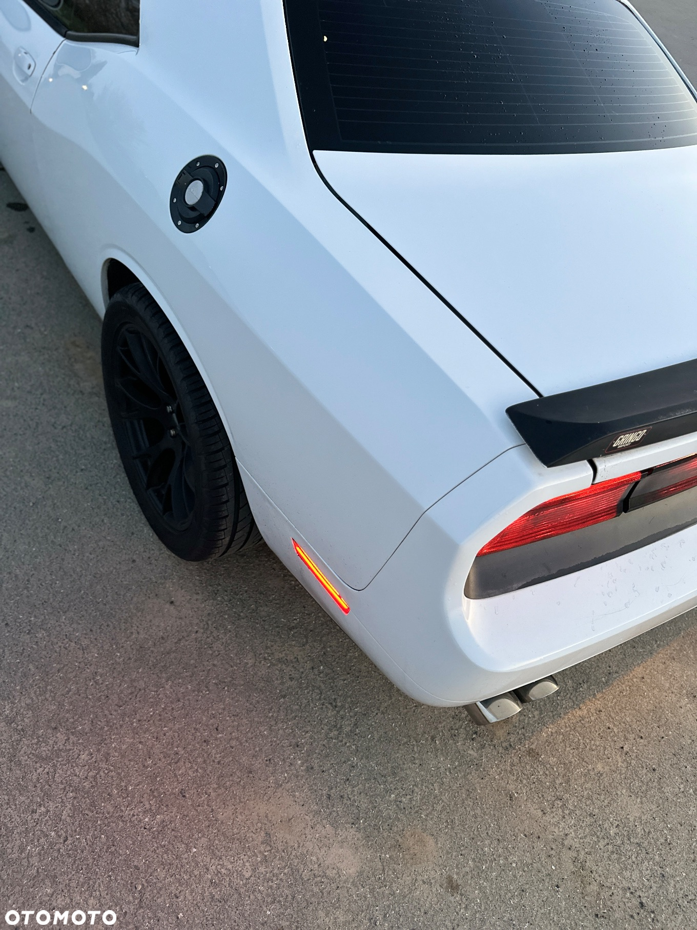Dodge Challenger - 7