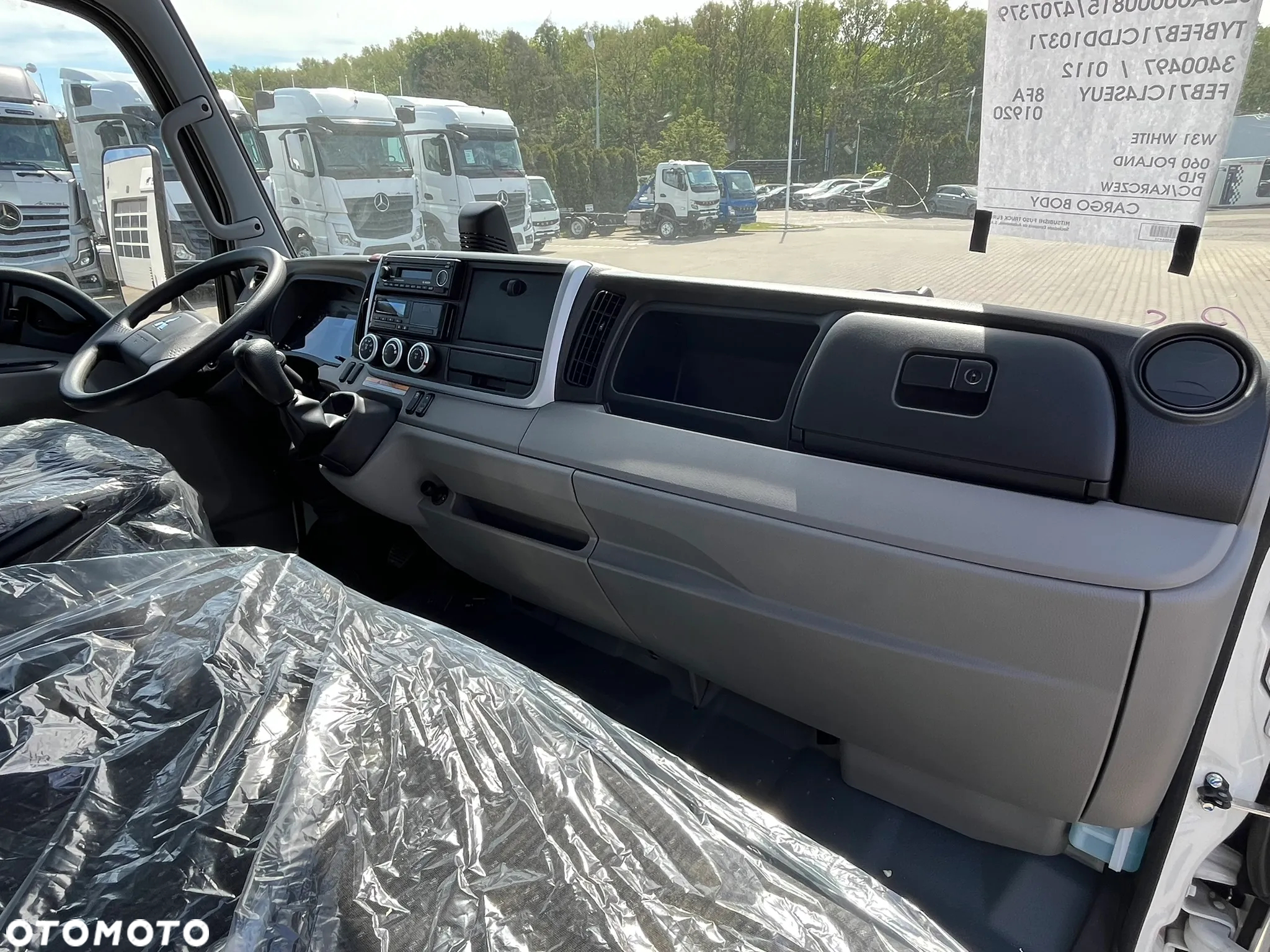 FUSO Canter 7C18 Wywrotka 3W - 18