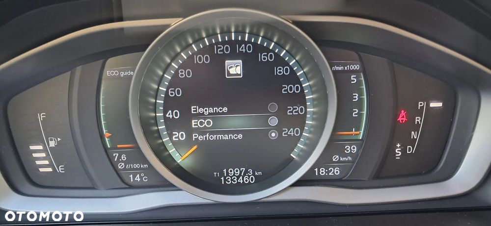 Volvo XC 60 D4 Drive-E Momentum - 25