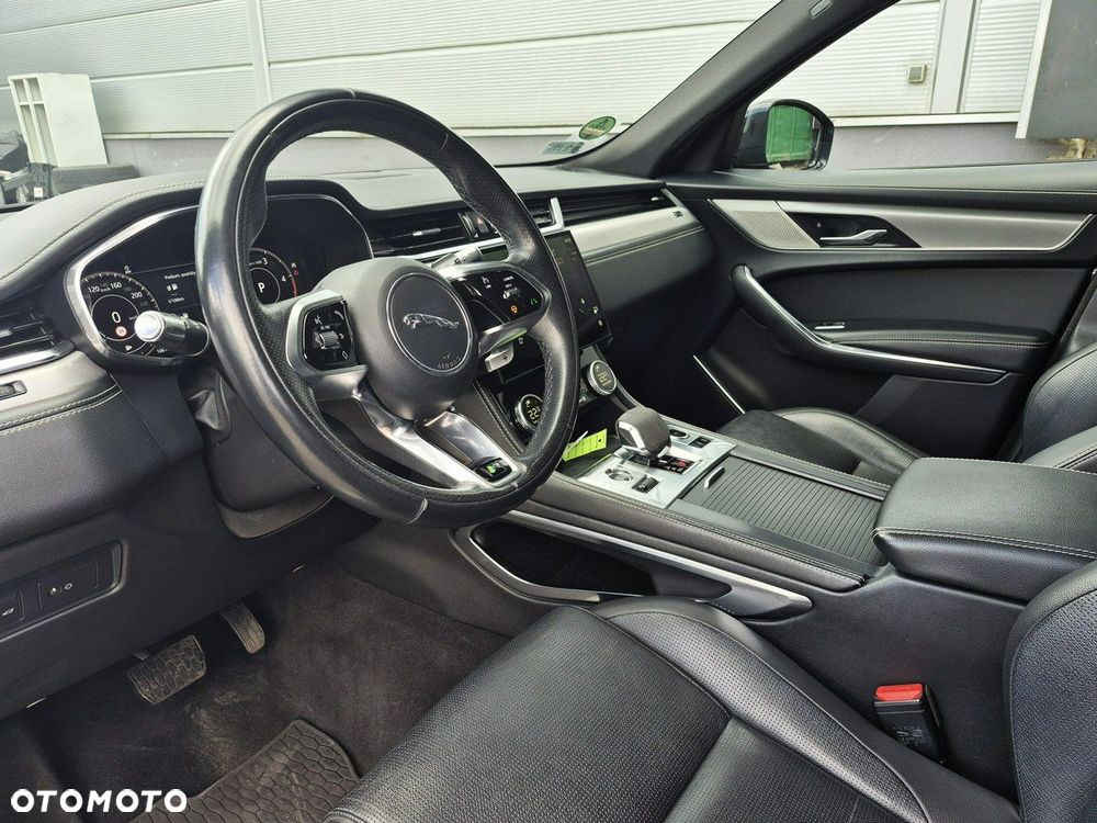 Jaguar F-Pace - 22