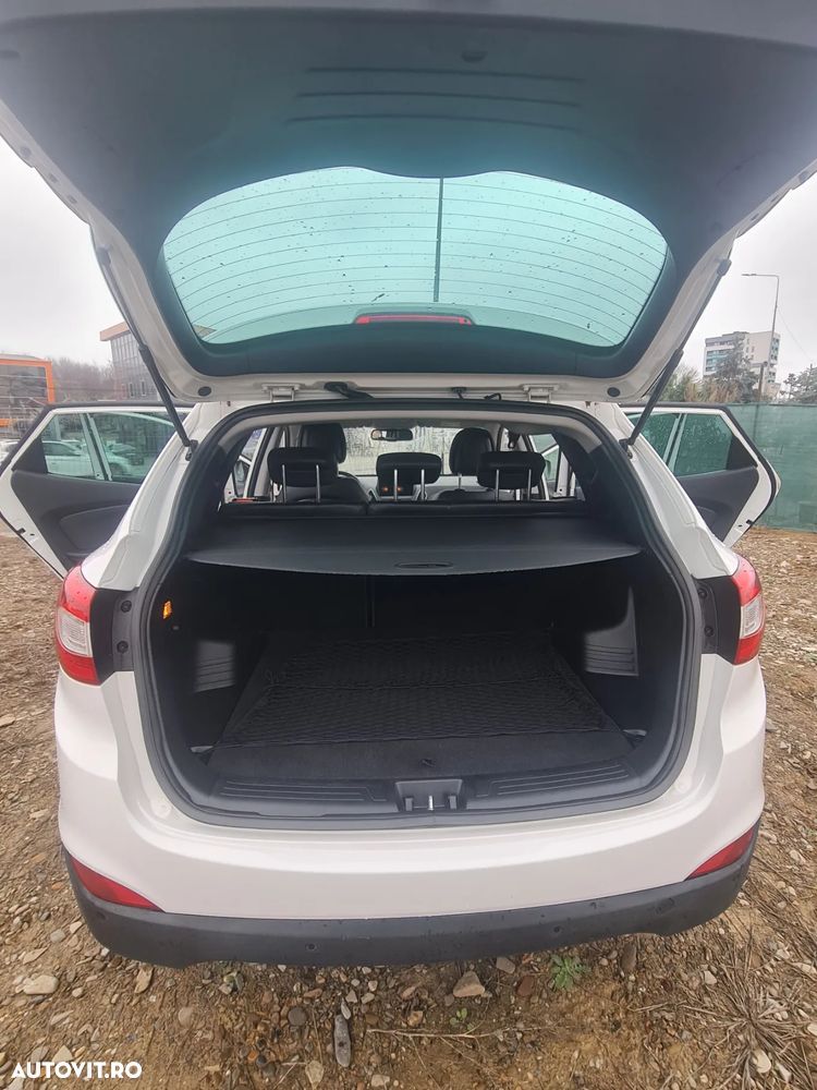 Hyundai ix35 2.0 CRDI 4WD Automatik Style - 18