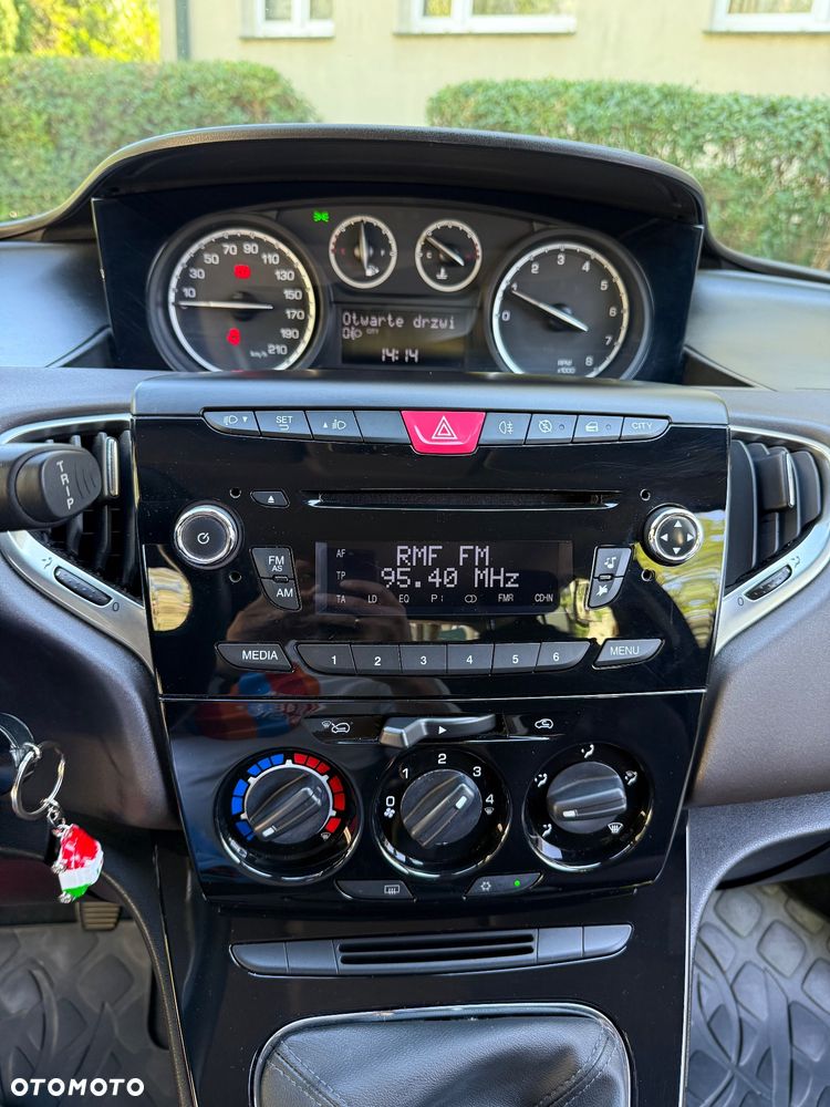 Lancia Ypsilon 1.2 8V Silver S&S - 15