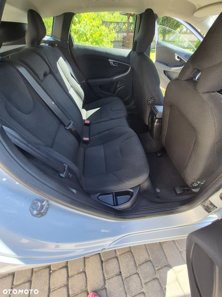 Volvo V40 D2 Drive-E Momentum - 7