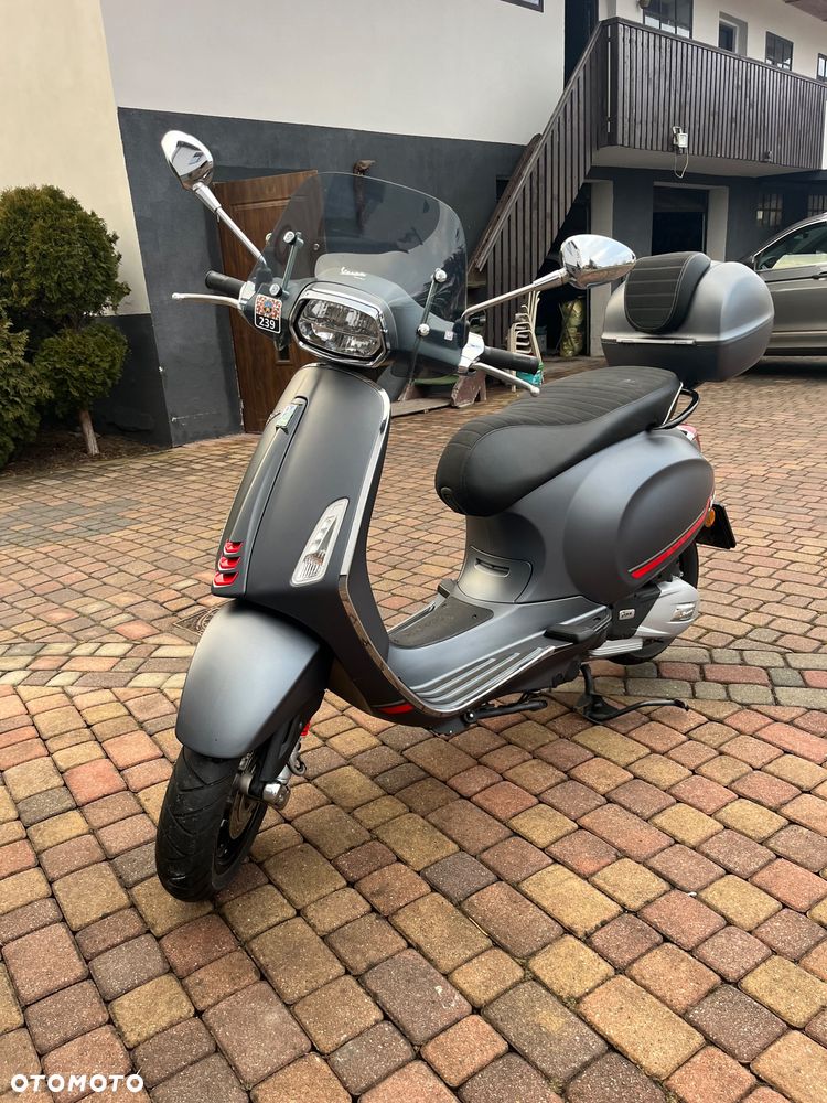 Piaggio Vespa - 2