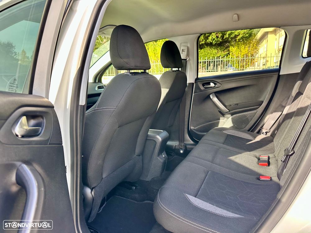 Peugeot 2008 1.6 BlueHDi Style - 24