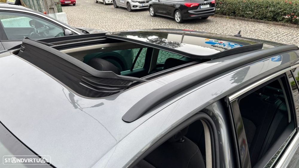 VW Passat Variant 2.0 TDi Highline DSG - 11