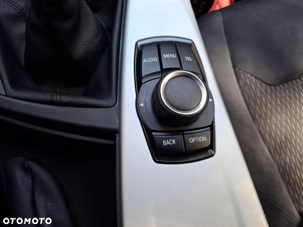 BMW Seria 3 320d - 12