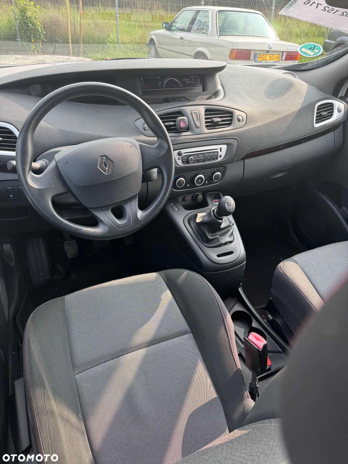 Renault Scenic 1.5 dCi Limited - 12