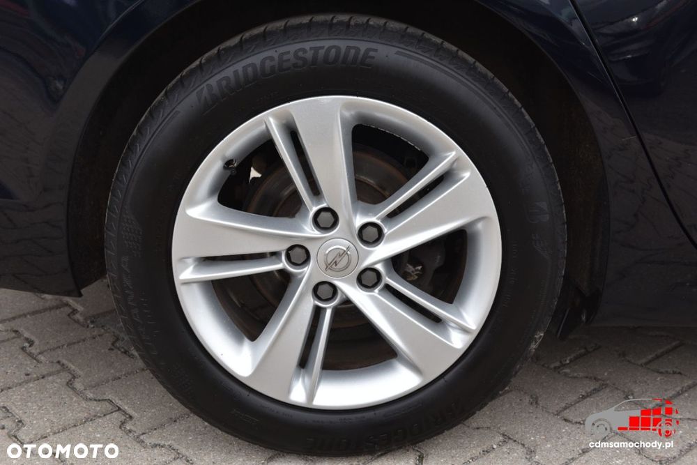 Opel Insignia - 12